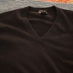 Men’s Joseph A Bank V-neck sweater - size XL